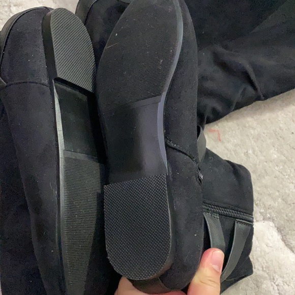 Women Knee High Boots - Picture 5 of 5